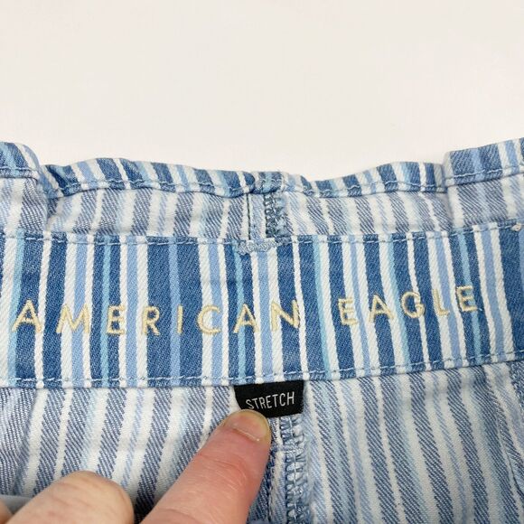American Eagle Blue White Stripe Hi Rise Denim Jean Mom Shorts Size 2 Women - Picture 3 of 5
